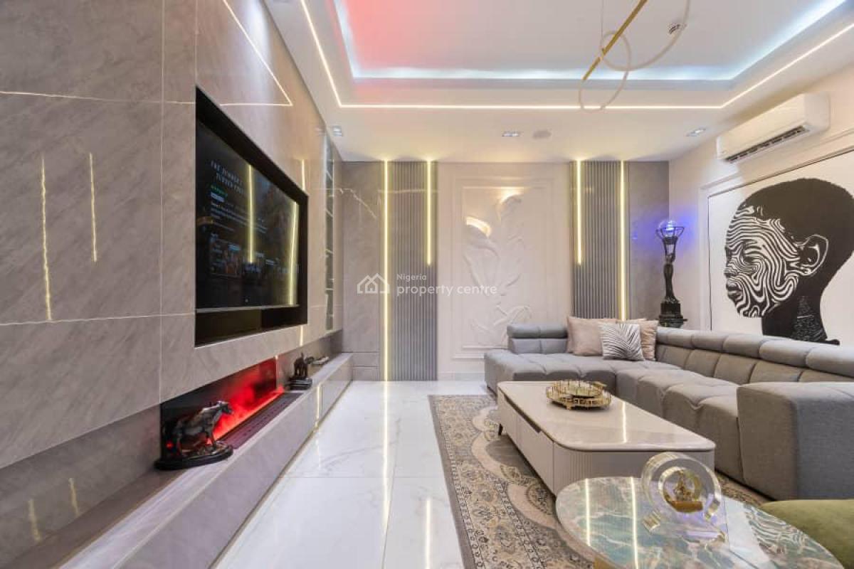 Fully Furnished 2 Bedroom with Pool & Gym, Lekki Phase 1, Lekki, Lagos, Flat / Apartment for Rent