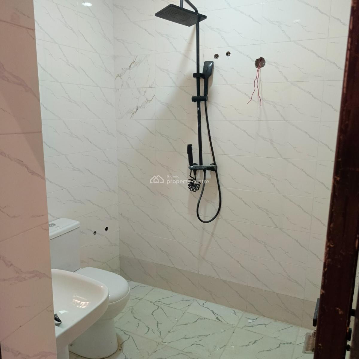 Beautiful Luxurious 3 Bedrooms, Oil Spring Estate, Fha (f.h.a), Lugbe District, Abuja, Semi-detached Bungalow for Rent