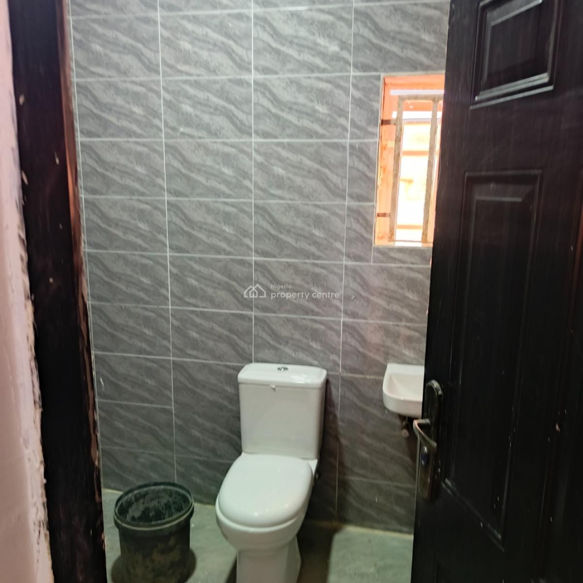 Beautiful Luxurious 3 Bedrooms, Oil Spring Estate, Fha (f.h.a), Lugbe District, Abuja, Semi-detached Bungalow for Rent