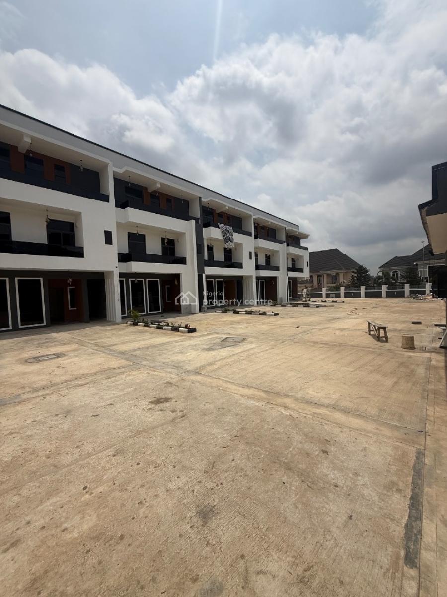 Spacious, Tastefully Finished and Serviced 4bedroom Terrace Duplex Wit, Guzape, Guzape District, Abuja, Terraced Duplex for Rent