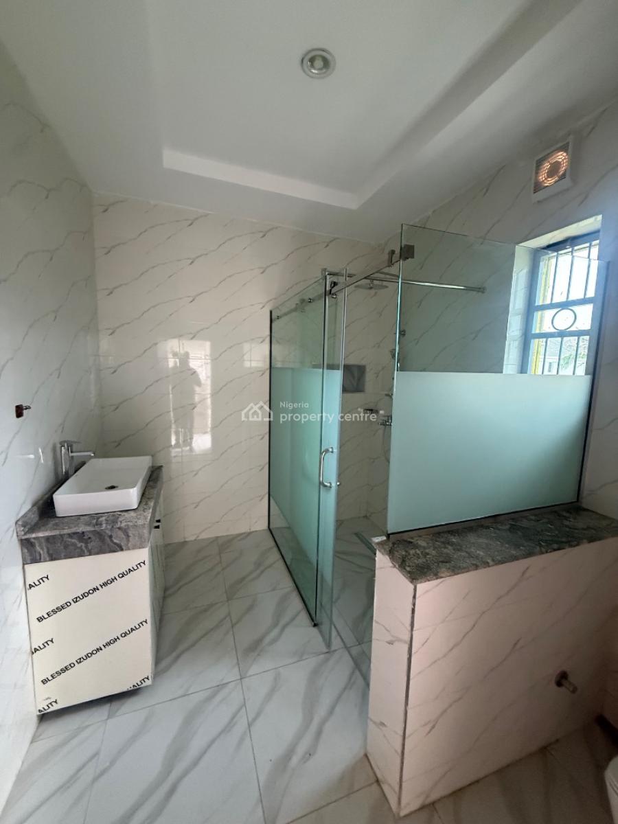 Spacious, Tastefully Finished and Serviced 4bedroom Terrace Duplex Wit, Guzape, Guzape District, Abuja, Terraced Duplex for Rent
