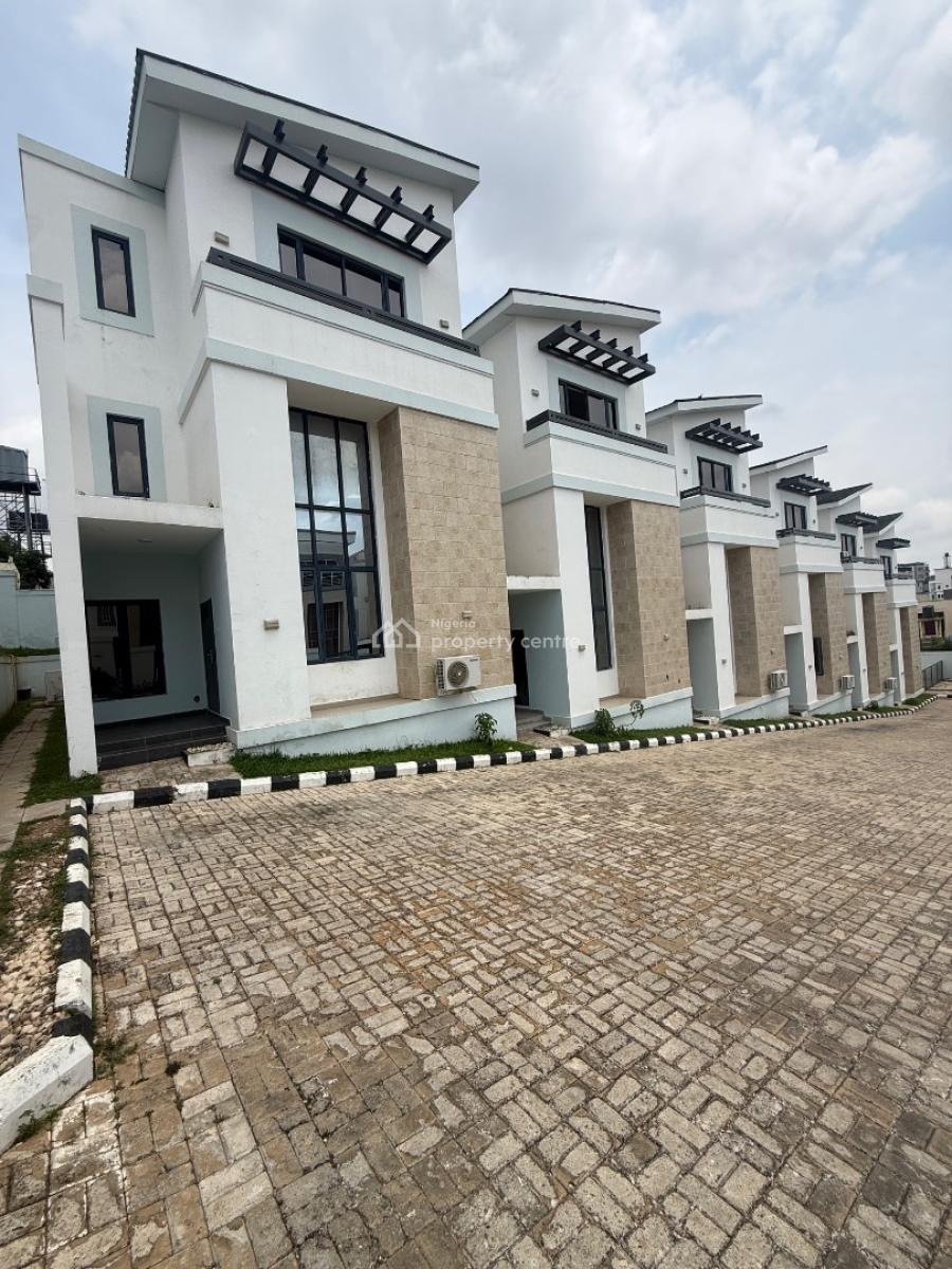 *luxury,  Spacious and Serviced 4bedroom Terrace Duplex Is Available, Guzape, Guzape District, Abuja, Terraced Duplex for Rent