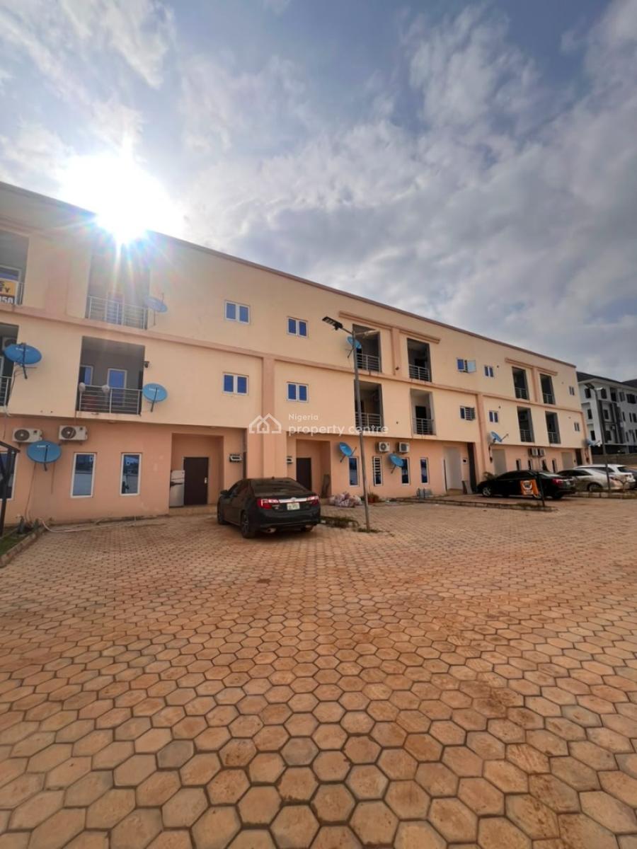 Luxury 1 Bed Apartment with Acs, Oven, Microwave & Cooker, Katampe, Abuja, Flat / Apartment for Sale