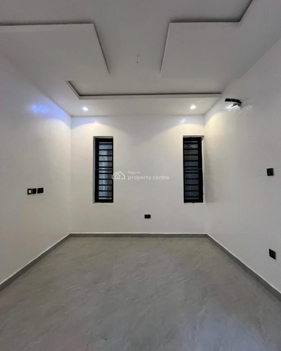 Spacious and Well Maintained 2 Bedroom Apartment, Surulere, Lagos, Flat / Apartment for Sale