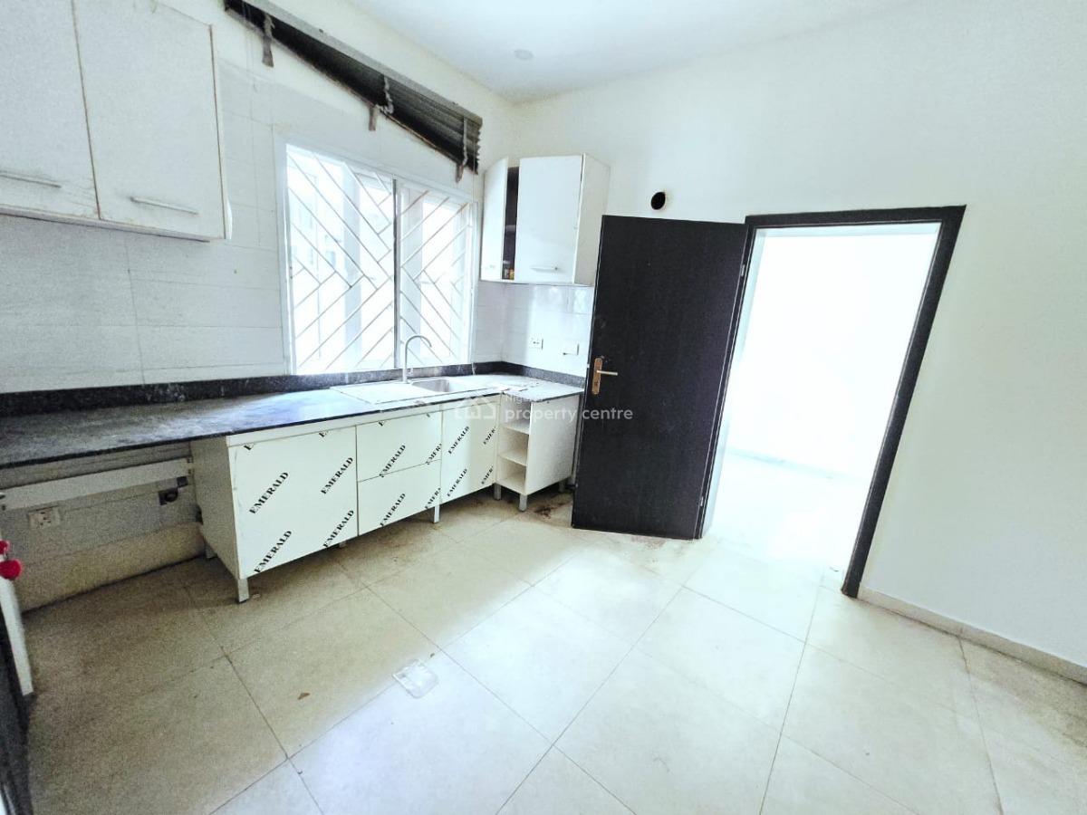 Self Serviced 3 Bedroom Apartment, Lekki Right, Lekki Phase 1, Lekki, Lagos, Flat / Apartment for Rent