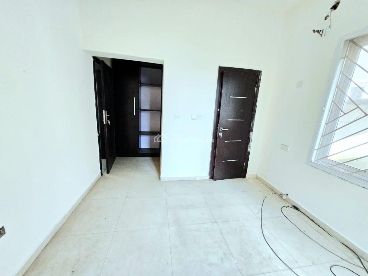 Self Serviced 3 Bedroom Apartment, Lekki Right, Lekki Phase 1, Lekki, Lagos, Flat / Apartment for Rent