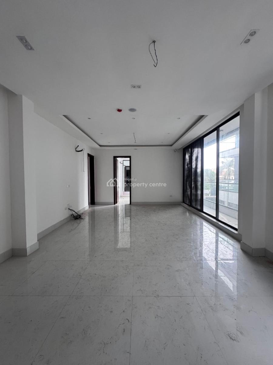 Exclusive 3-bedroom Apartment, Off Admiralty Way, Lekki Phase 1, Lekki, Lagos, Flat / Apartment for Rent
