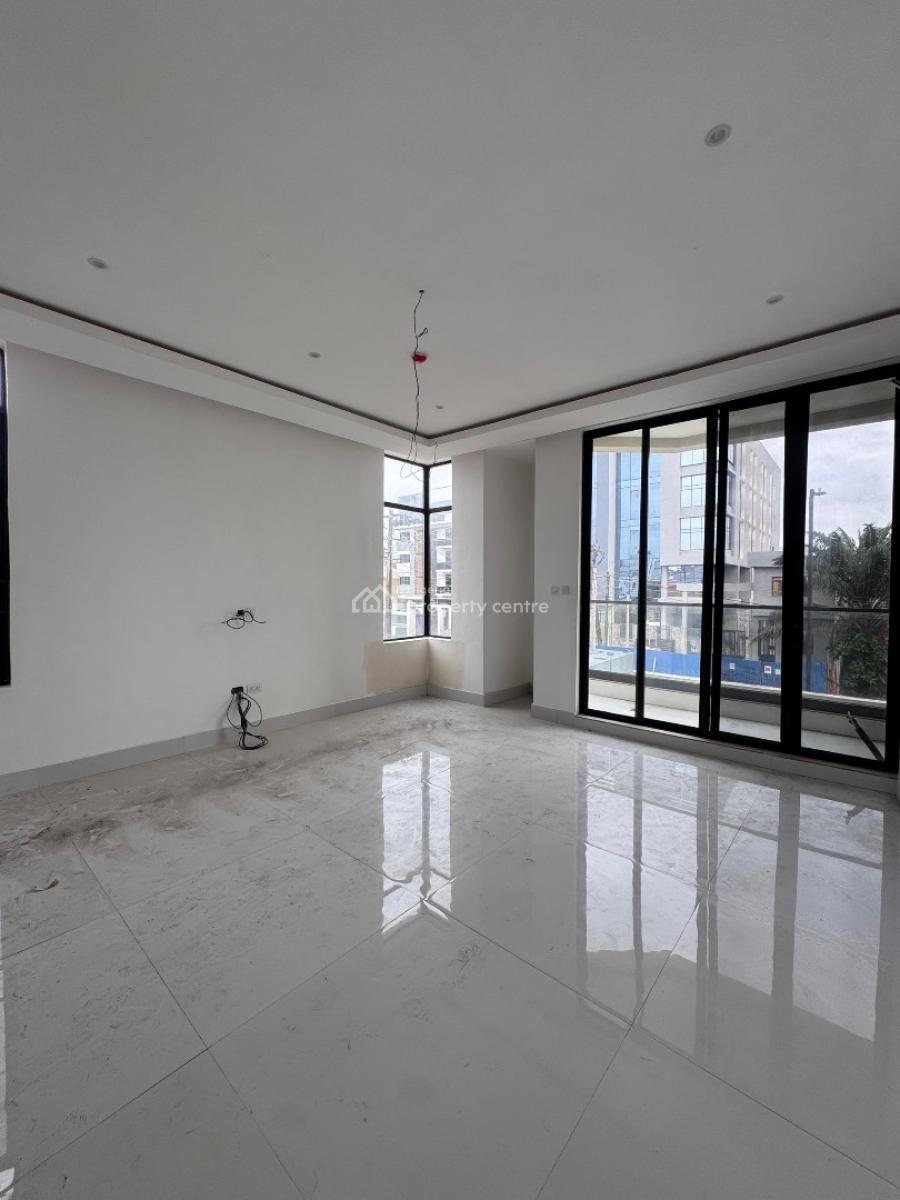 Exclusive 3-bedroom Apartment, Off Admiralty Way, Lekki Phase 1, Lekki, Lagos, Flat / Apartment for Rent