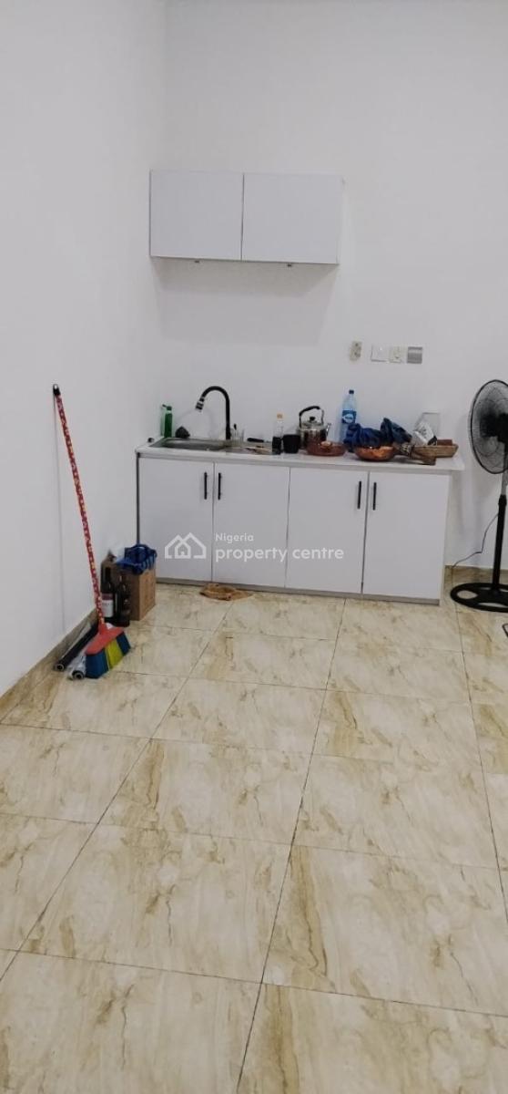 Unfurnished Specious Studio, Royal Pine , Orchid, Lekki Expressway, Lekki, Lagos, Self Contain (single Rooms) for Rent