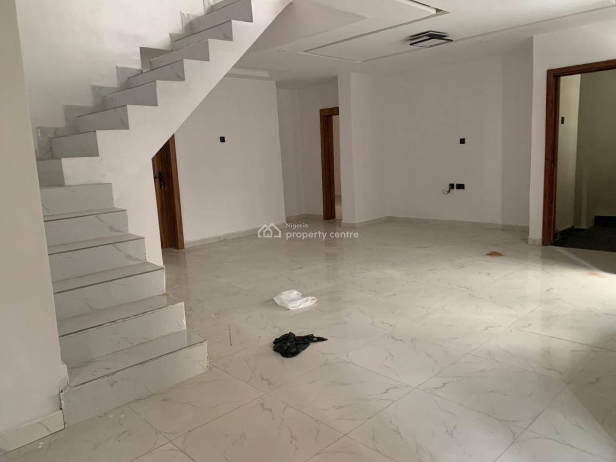 a Luxurious 2 Bedroom, Lekki, Lekki Phase 1, Lekki, Lagos, House for Rent
