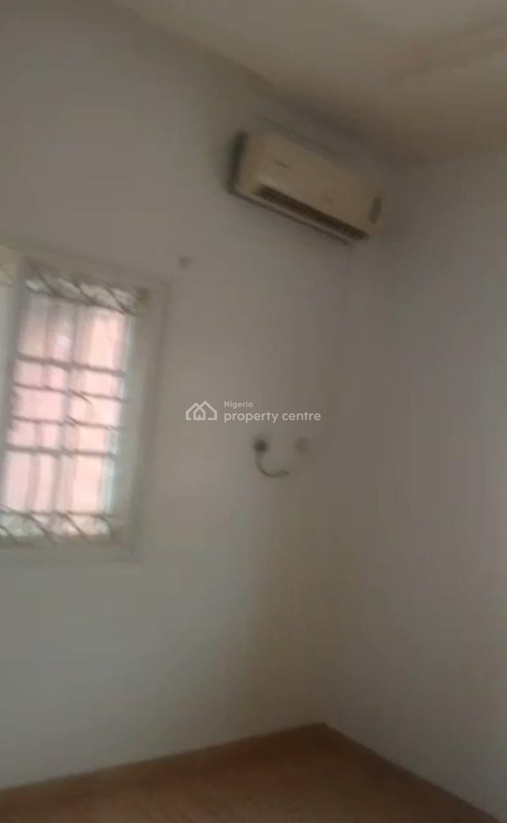 Decent Spacious 2 Bedroom Apartment, Gwarinpa, Abuja, Flat / Apartment for Rent