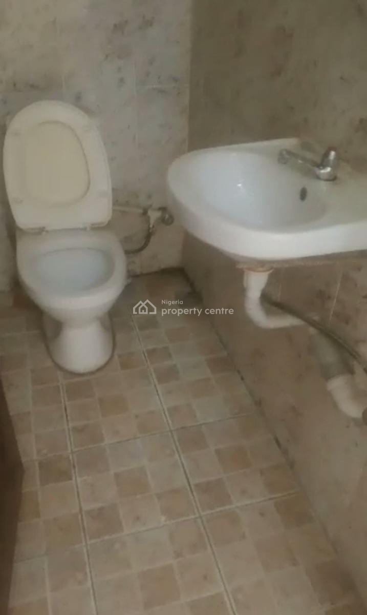 Decent Spacious 2 Bedroom Apartment, Gwarinpa, Abuja, Flat / Apartment for Rent