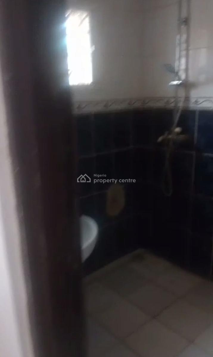 Decent Spacious 2 Bedroom Apartment, Gwarinpa, Abuja, Flat / Apartment for Rent