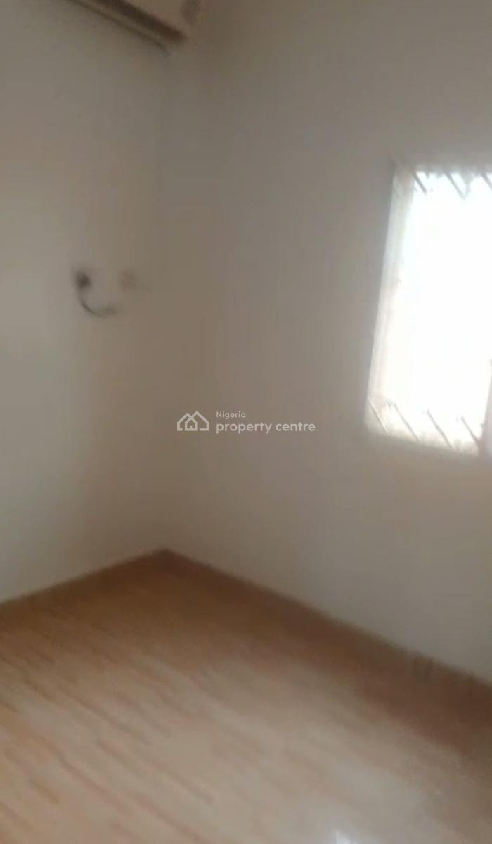 Decent Spacious 2 Bedroom Apartment, Gwarinpa, Abuja, Flat / Apartment for Rent