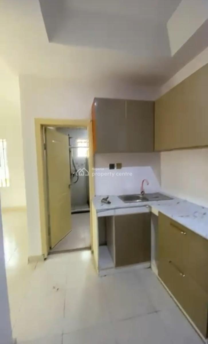Upstairs Studio Apartment with Private Kitchen{ Video}, Bera Estate Chevron, Lekki, Lagos, Self Contain (single Rooms) for Rent