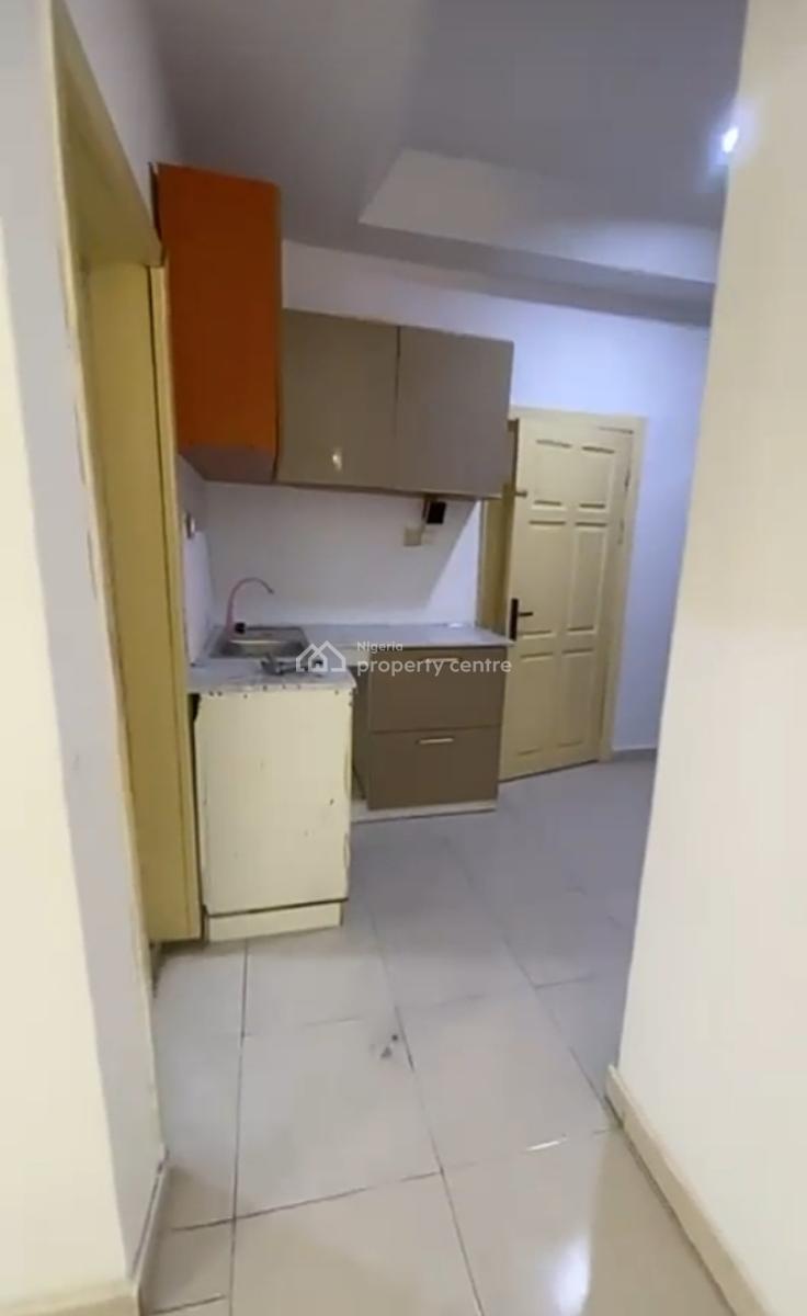 Upstairs Studio Apartment with Private Kitchen{ Video}, Bera Estate Chevron, Lekki, Lagos, Self Contain (single Rooms) for Rent