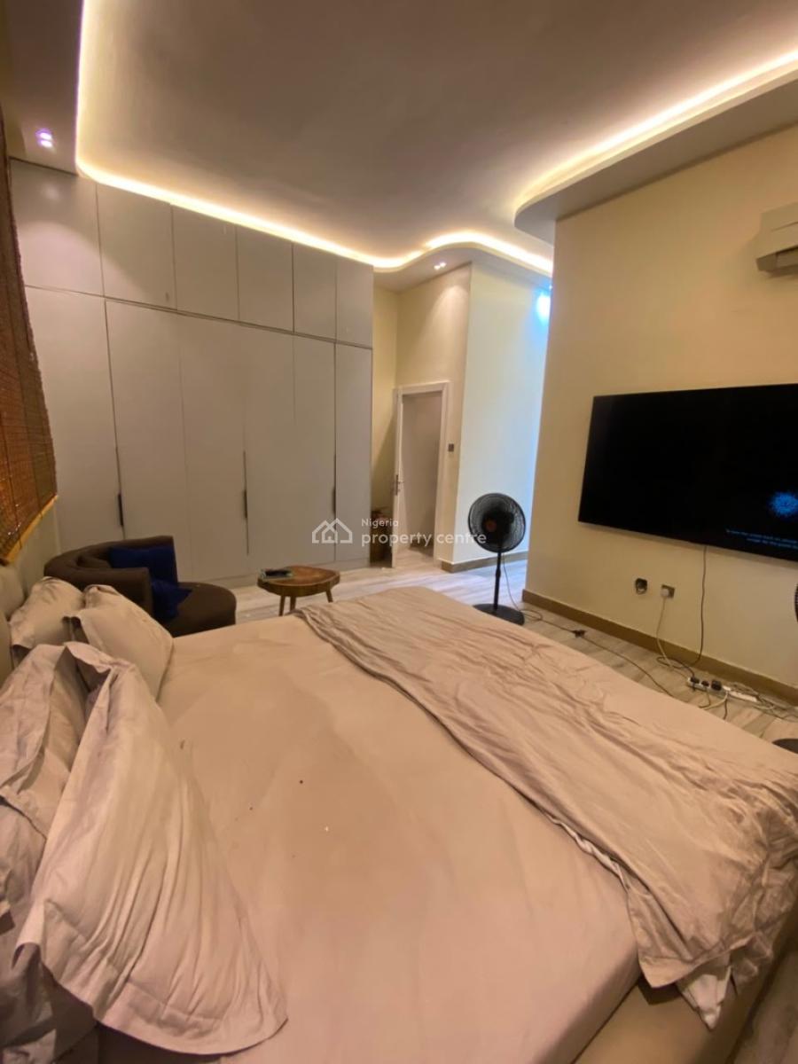 Luxury 3 Bedroom Apartment with Excellent Finishing, Bourdilon Road, Ikoyi, Lagos, Flat / Apartment for Sale