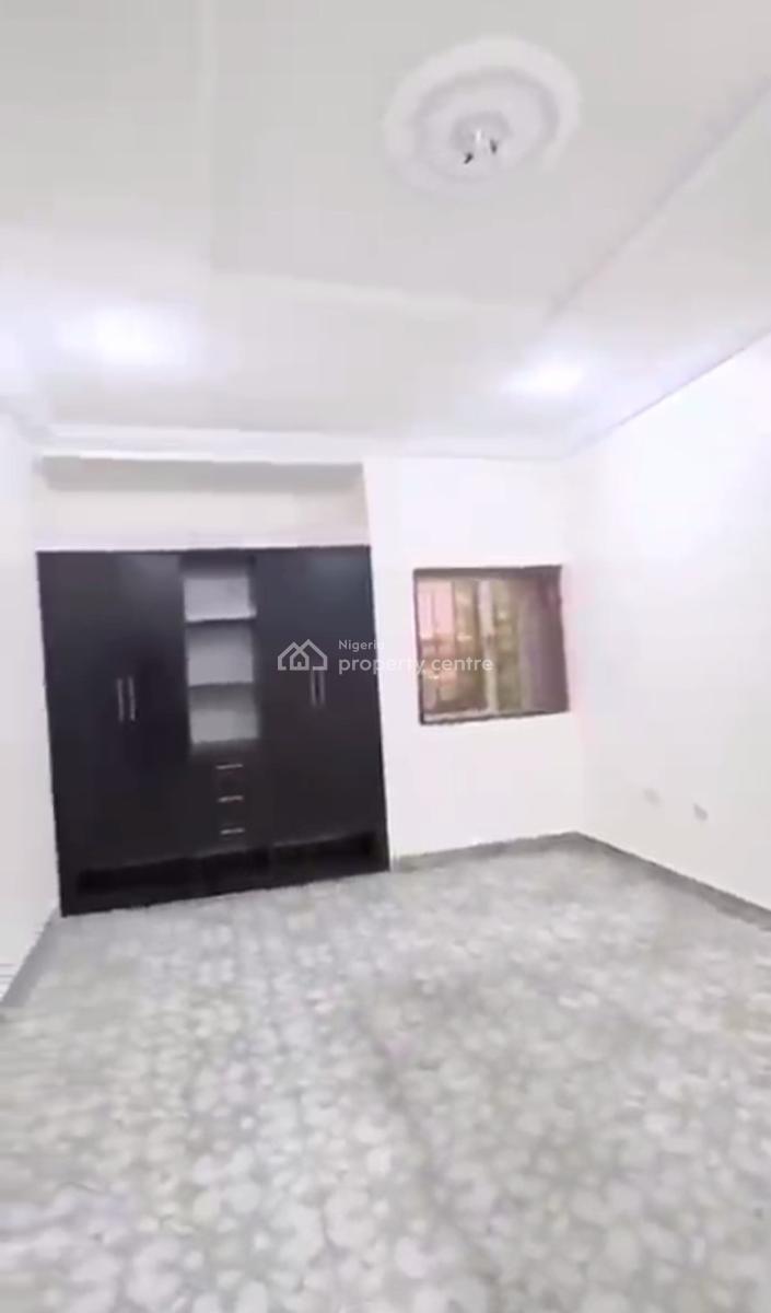 Standard Renovated 3 Bedroom Apartment, Gwarinpa, Abuja, Flat / Apartment for Rent