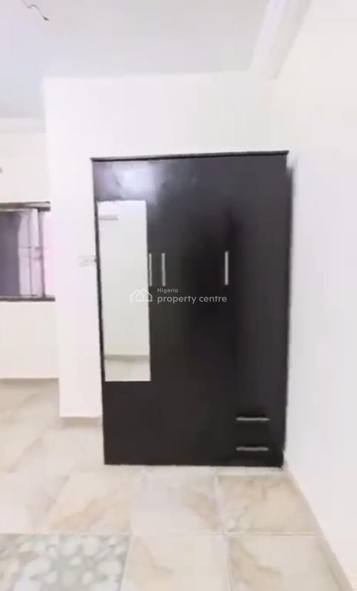 Standard Renovated 3 Bedroom Apartment, Gwarinpa, Abuja, Flat / Apartment for Rent