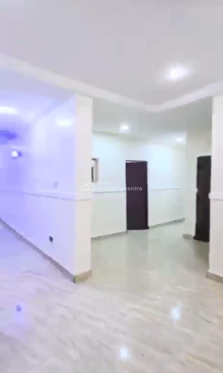 Standard Renovated 3 Bedroom Apartment, Gwarinpa, Abuja, Flat / Apartment for Rent