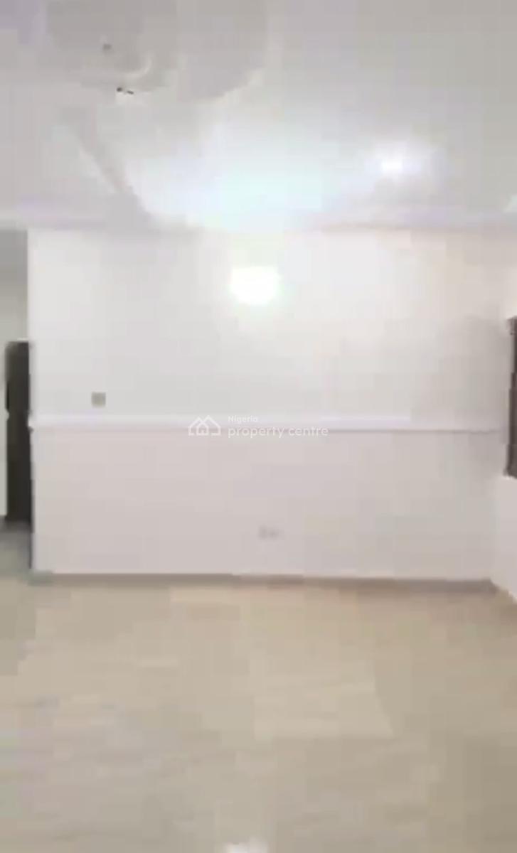 Standard Renovated 3 Bedroom Apartment, Gwarinpa, Abuja, Flat / Apartment for Rent