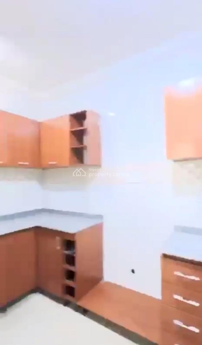 Standard Renovated 3 Bedroom Apartment, Gwarinpa, Abuja, Flat / Apartment for Rent