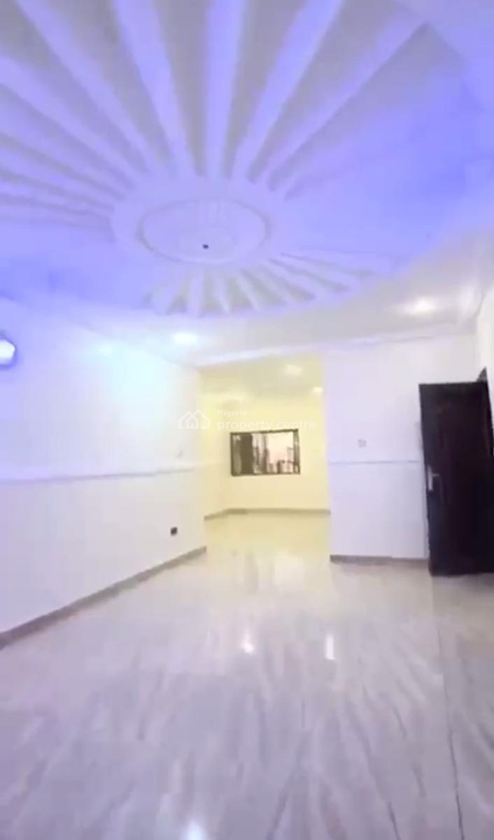 Standard Renovated 3 Bedroom Apartment, Gwarinpa, Abuja, Flat / Apartment for Rent