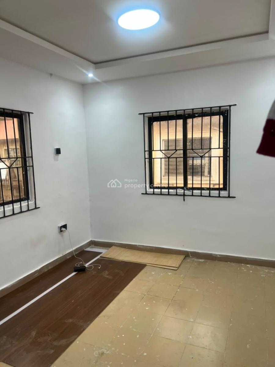 Lovely 3 Bedroom Flat, Omole Phase 1, Ikeja, Lagos, Flat / Apartment for Rent
