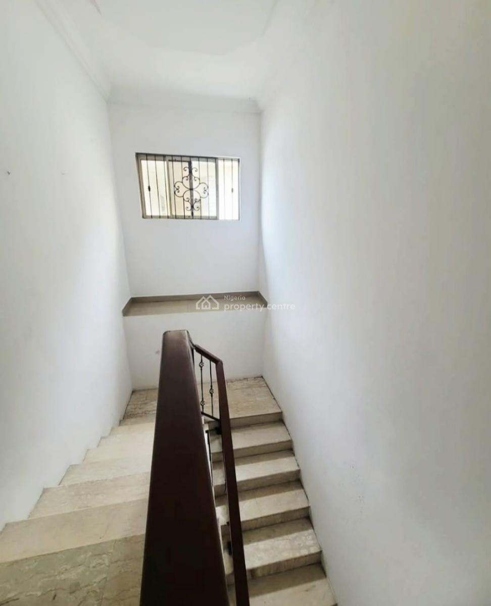 Well Maintained 4 Bedroom Terraced + Bq, Lekki Phase 1, Lekki, Lagos, Terraced Duplex for Rent