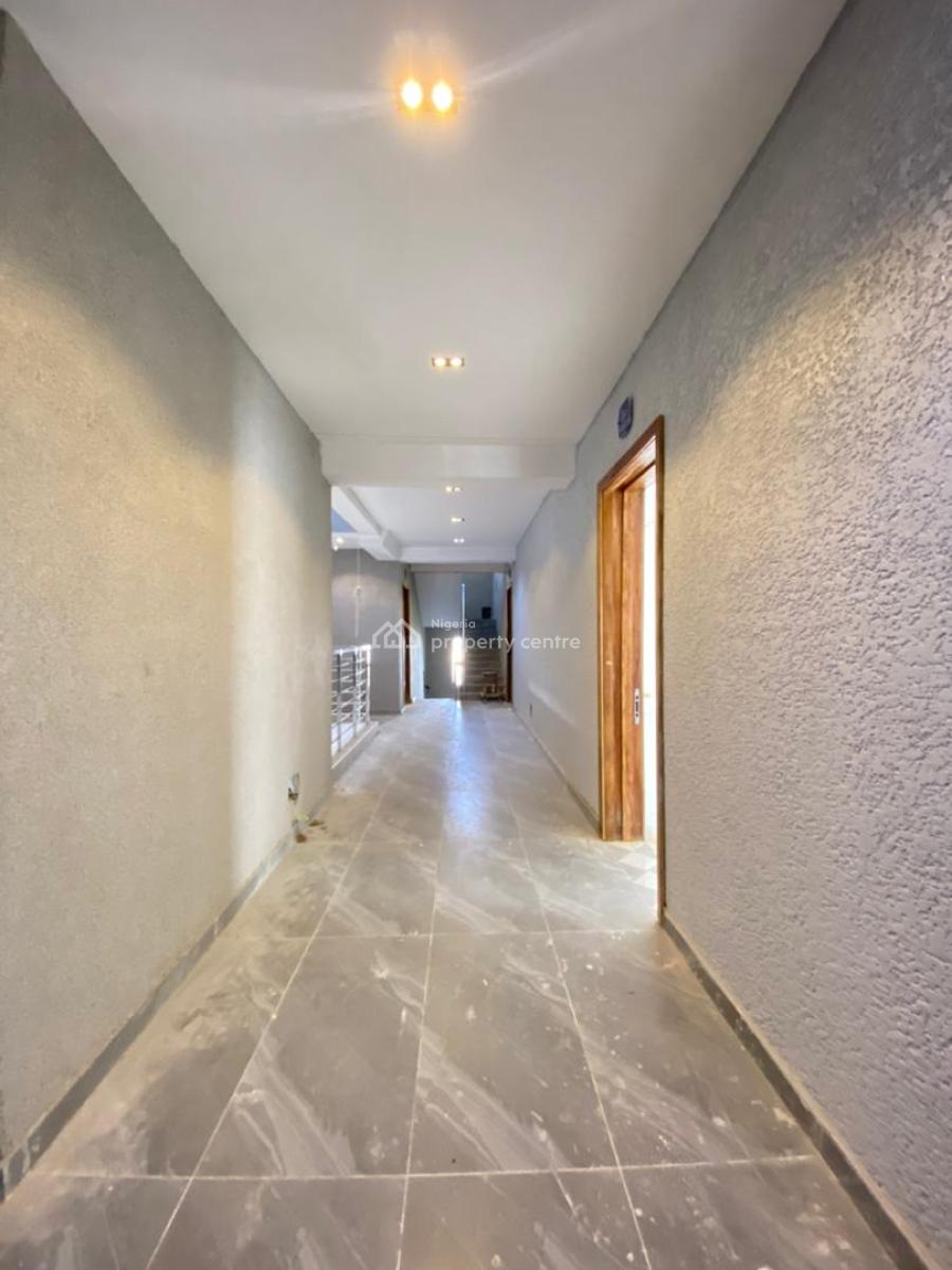 Nicely Built 3 Bedroom Apartment with Pool, Elevator, Gym, Lekki Phase 1, Lekki, Lagos, Flat / Apartment for Sale