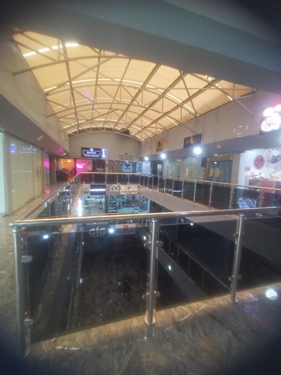 97sqm Open Plan Mall Space, Admiralty Way, Lekki Phase 1, Lekki, Lagos, Plaza / Complex / Mall for Rent