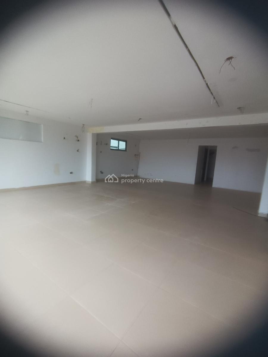 97sqm Open Plan Mall Space, Admiralty Way, Lekki Phase 1, Lekki, Lagos, Plaza / Complex / Mall for Rent