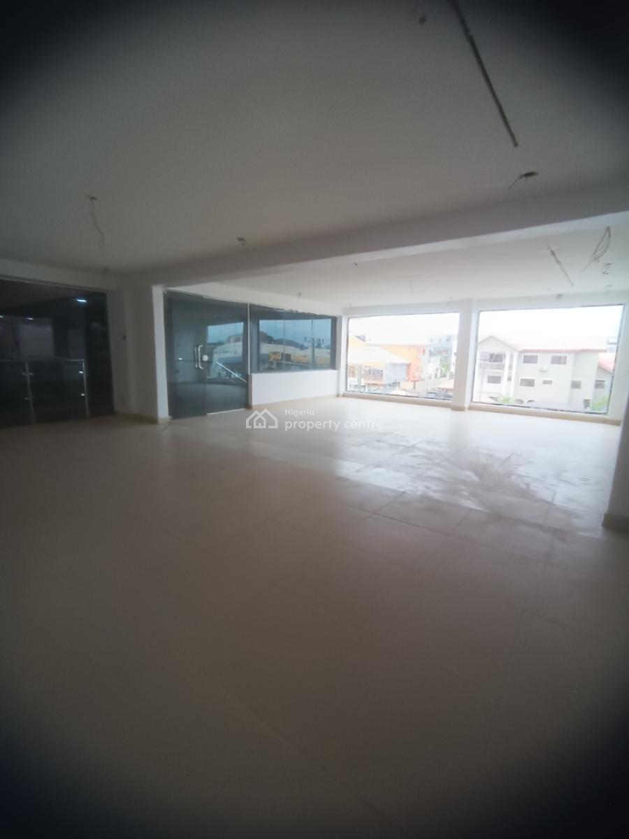97sqm Open Plan Mall Space, Admiralty Way, Lekki Phase 1, Lekki, Lagos, Plaza / Complex / Mall for Rent