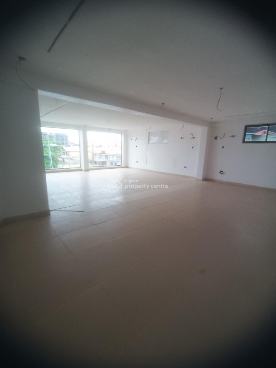 97sqm Open Plan Mall Space, Admiralty Way, Lekki Phase 1, Lekki, Lagos, Plaza / Complex / Mall for Rent