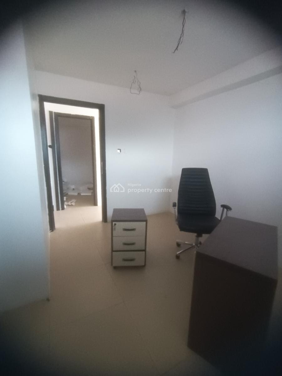 97sqm Open Plan Mall Space, Admiralty Way, Lekki Phase 1, Lekki, Lagos, Plaza / Complex / Mall for Rent