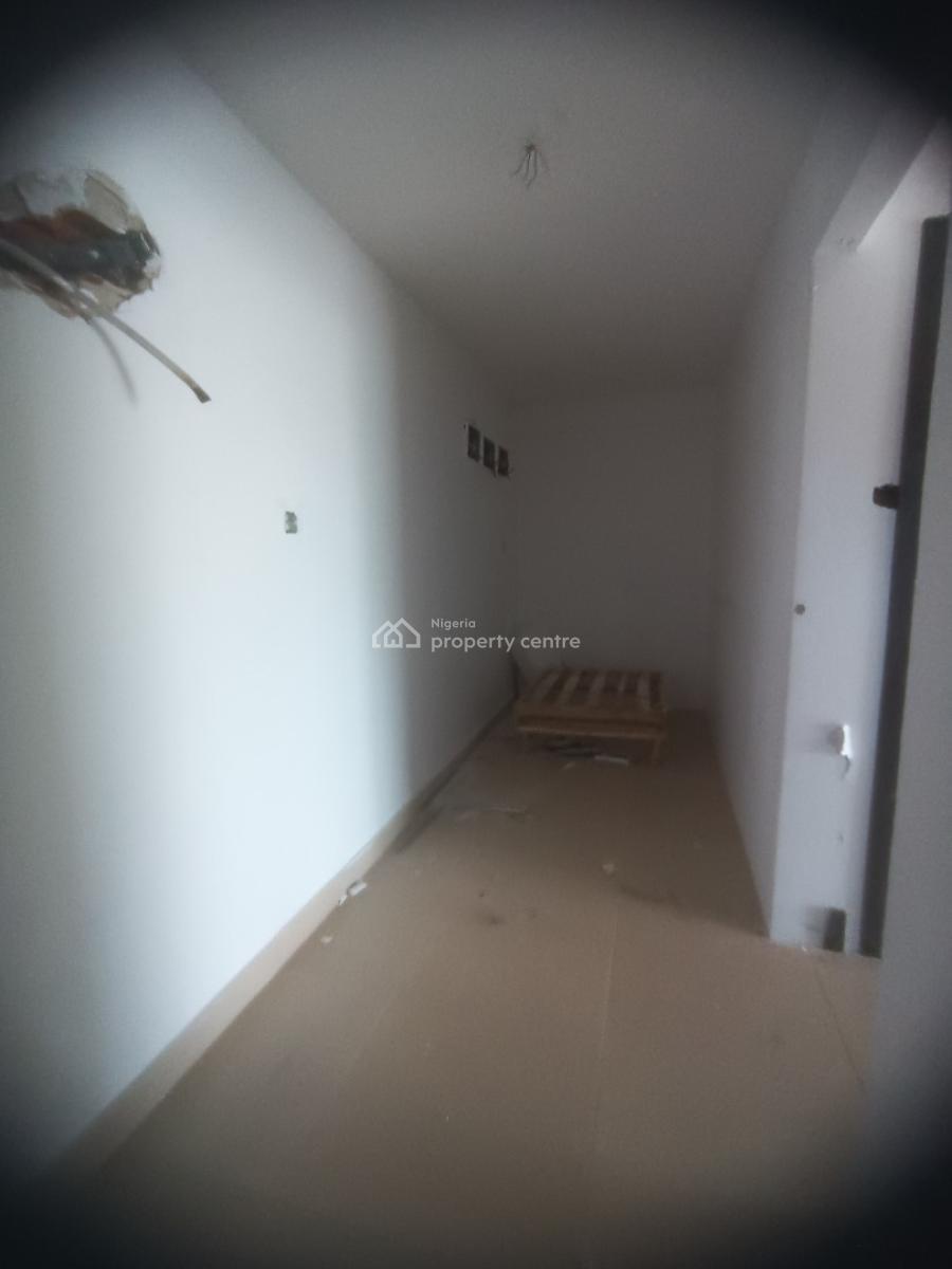 97sqm Open Plan Mall Space, Admiralty Way, Lekki Phase 1, Lekki, Lagos, Plaza / Complex / Mall for Rent