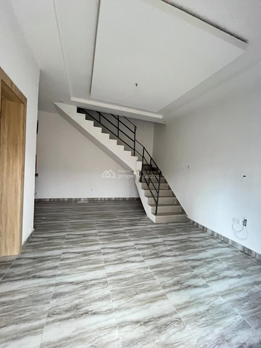 1 Bedroom Loft Apartment, Ilasan, Ikate, Lekki, Lagos, Mini Flat (room and Parlour) for Rent