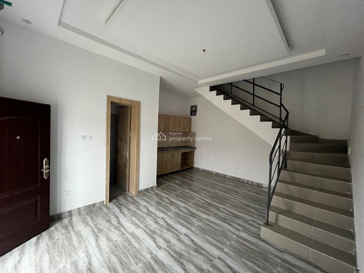 1 Bedroom Loft Apartment, Ilasan, Ikate, Lekki, Lagos, Mini Flat (room and Parlour) for Rent