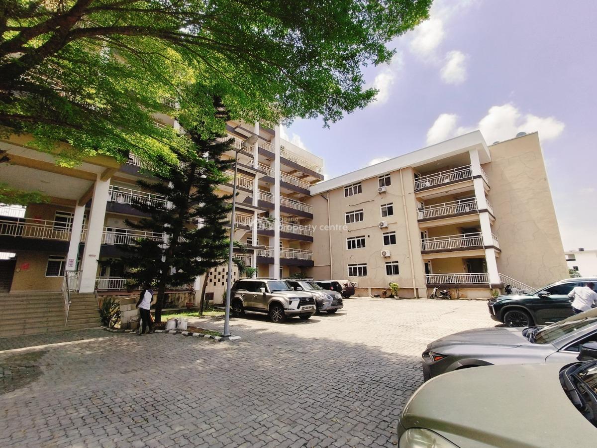 3 Bedroom Apartment with S/pool, Admiralty Close Lekki, Lekki Phase 1, Lekki, Lagos, Flat / Apartment for Rent
