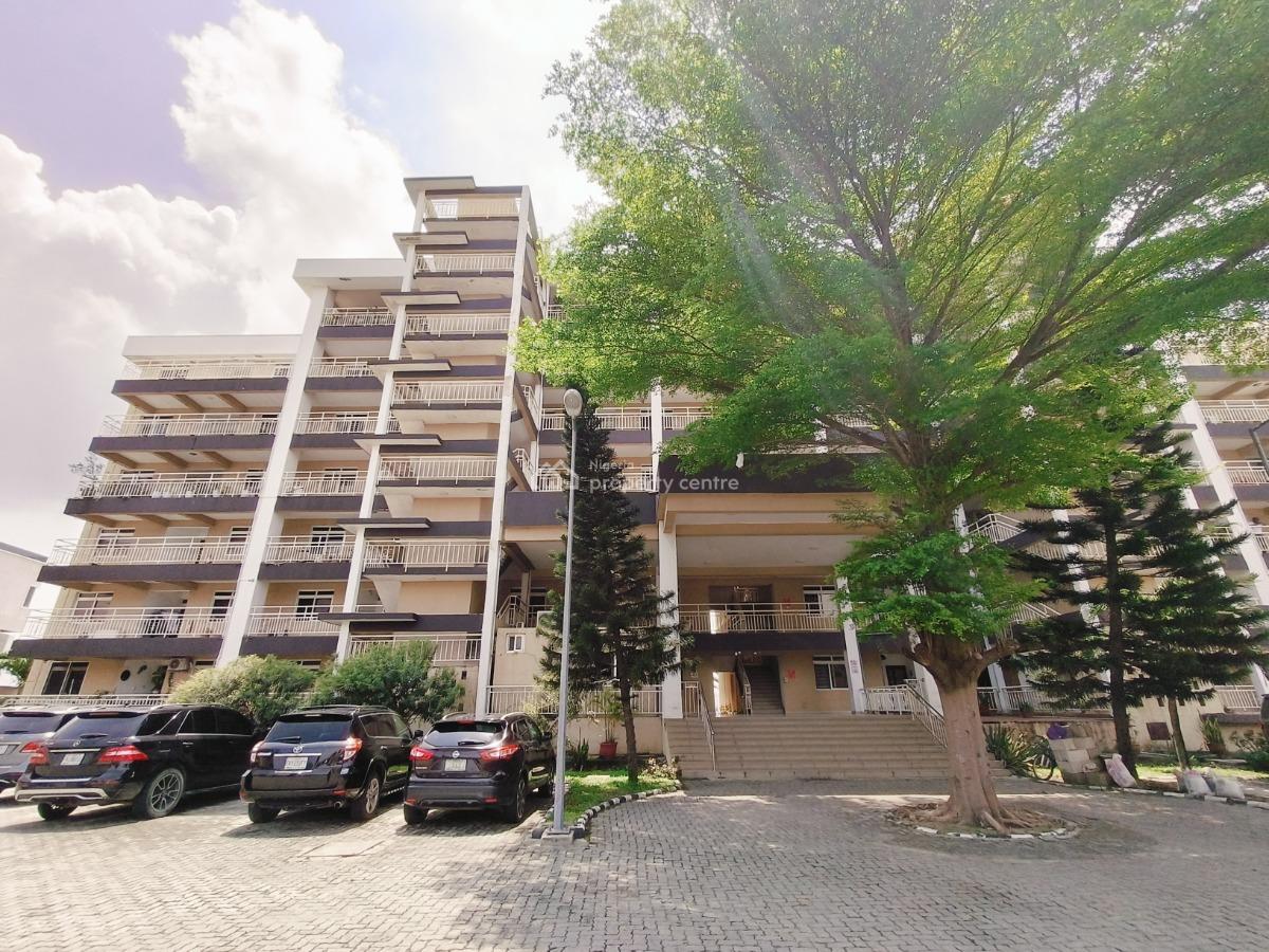 3 Bedroom Apartment with S/pool, Admiralty Close Lekki, Lekki Phase 1, Lekki, Lagos, Flat / Apartment for Rent
