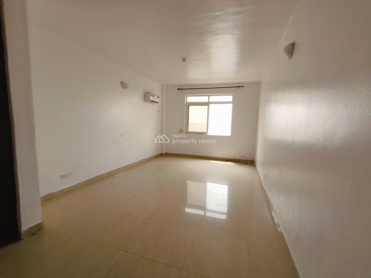 3 Bedroom Apartment with S/pool, Admiralty Close Lekki, Lekki Phase 1, Lekki, Lagos, Flat / Apartment for Rent