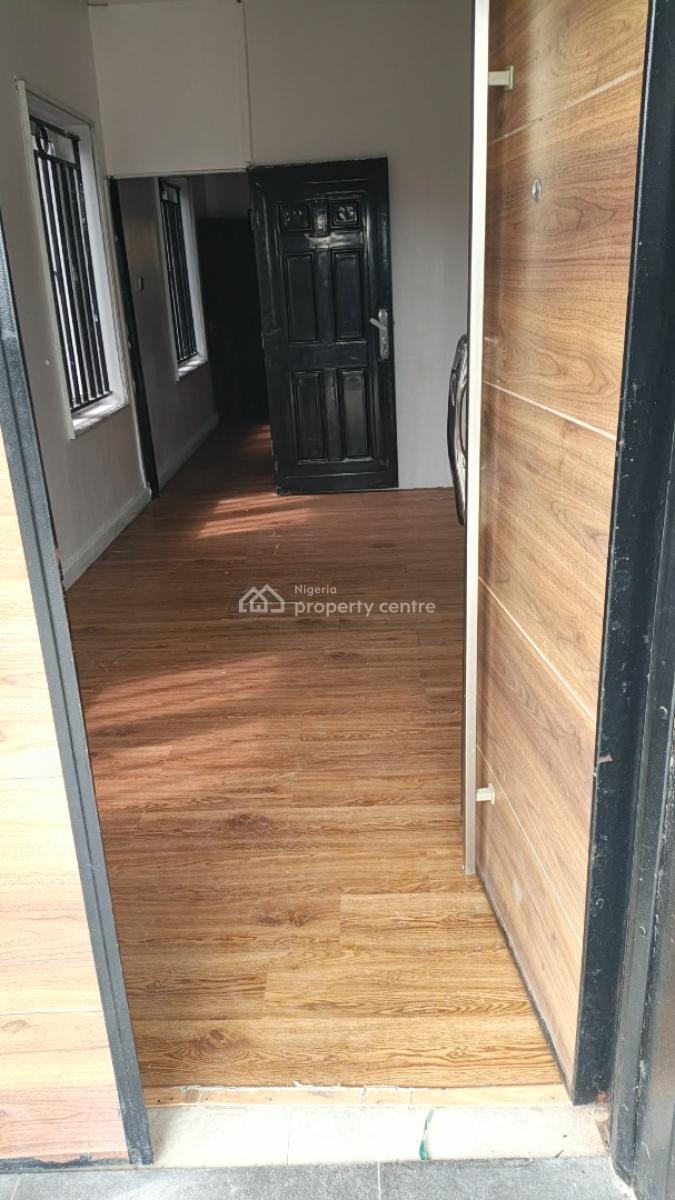 Spacious Shared Apartment in an Estate, Bakare Estate, Lekki, Lagos, Self Contain (single Rooms) for Rent