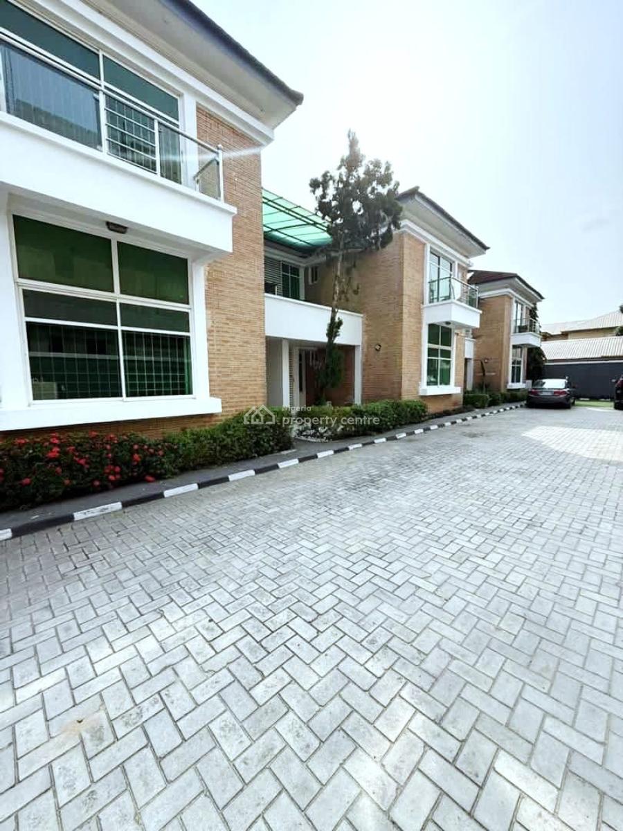 a Self Serviced 3 Bedroom Terraced, Lekki Phase 1, Lekki, Lagos, Office Space for Rent