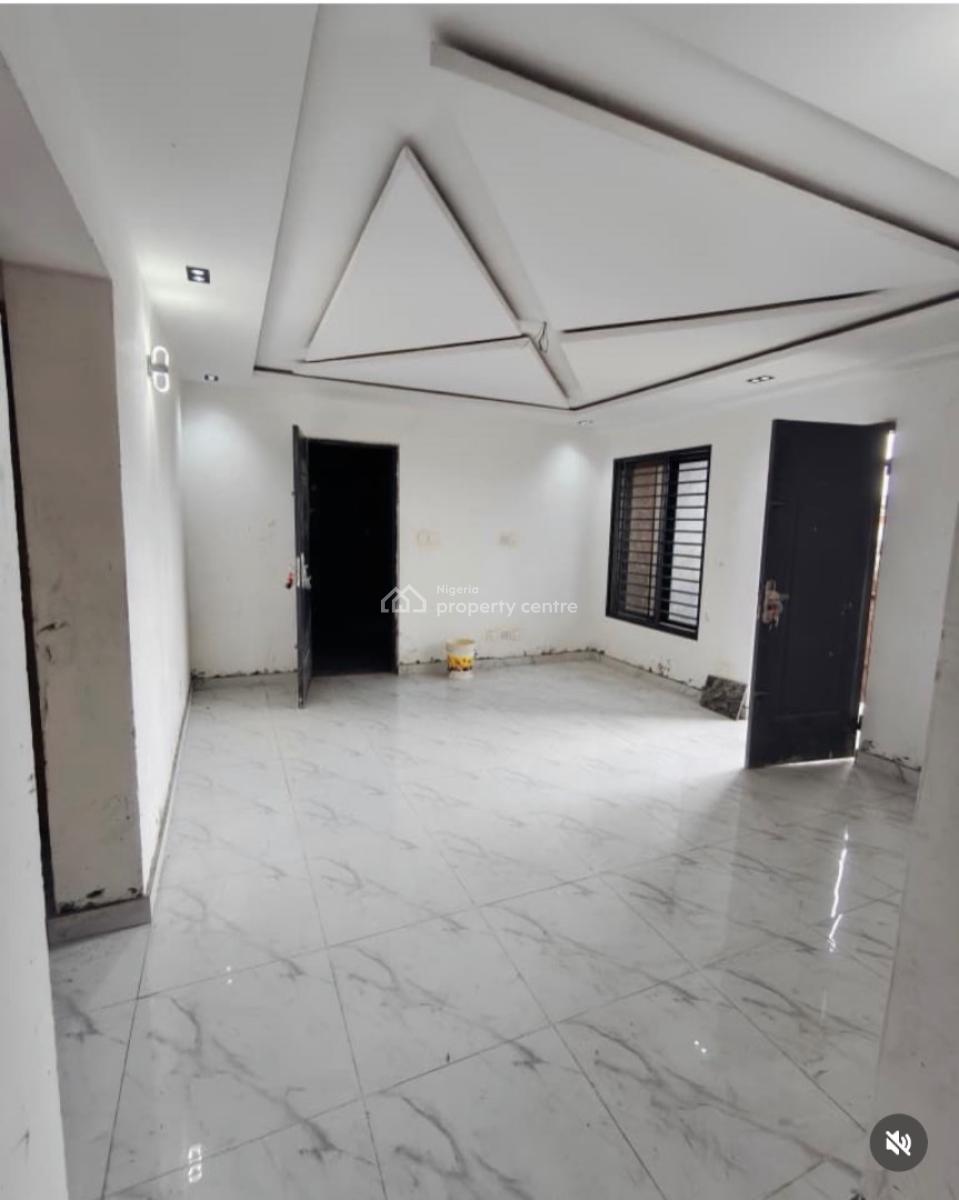 Newly Built 2 Bedroom Apartment, Yaba, Lagos, Block of Flats for Sale