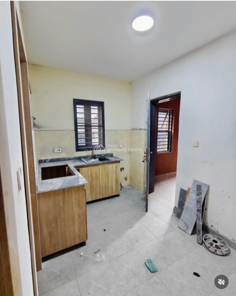 Newly Built 2 Bedroom Apartment, Yaba, Lagos, Block of Flats for Sale