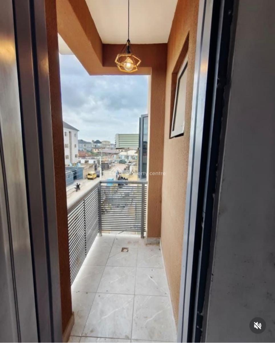 Newly Built 2 Bedroom Apartment, Yaba, Lagos, Block of Flats for Sale