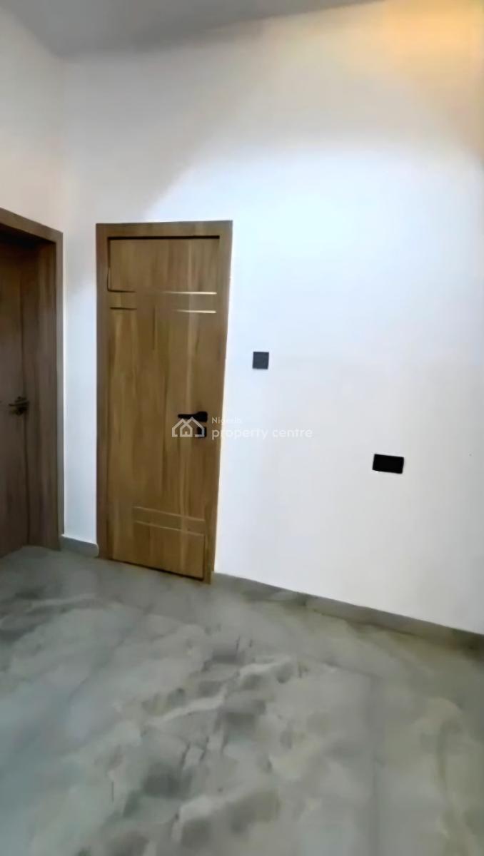 Well Maintained 2 Bedroom Apartment with a Bq ., Lekki Scheme2 Abraham Adesanya, Ajah, Lagos, Flat / Apartment for Sale