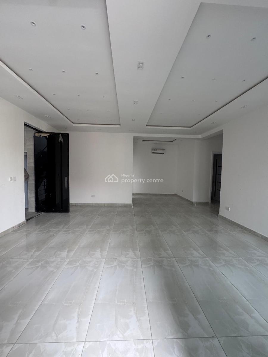 Prestigious 3 Bedroom Apartment with Bq, Lekki Phase 1, Lekki, Lagos, Block of Flats for Sale