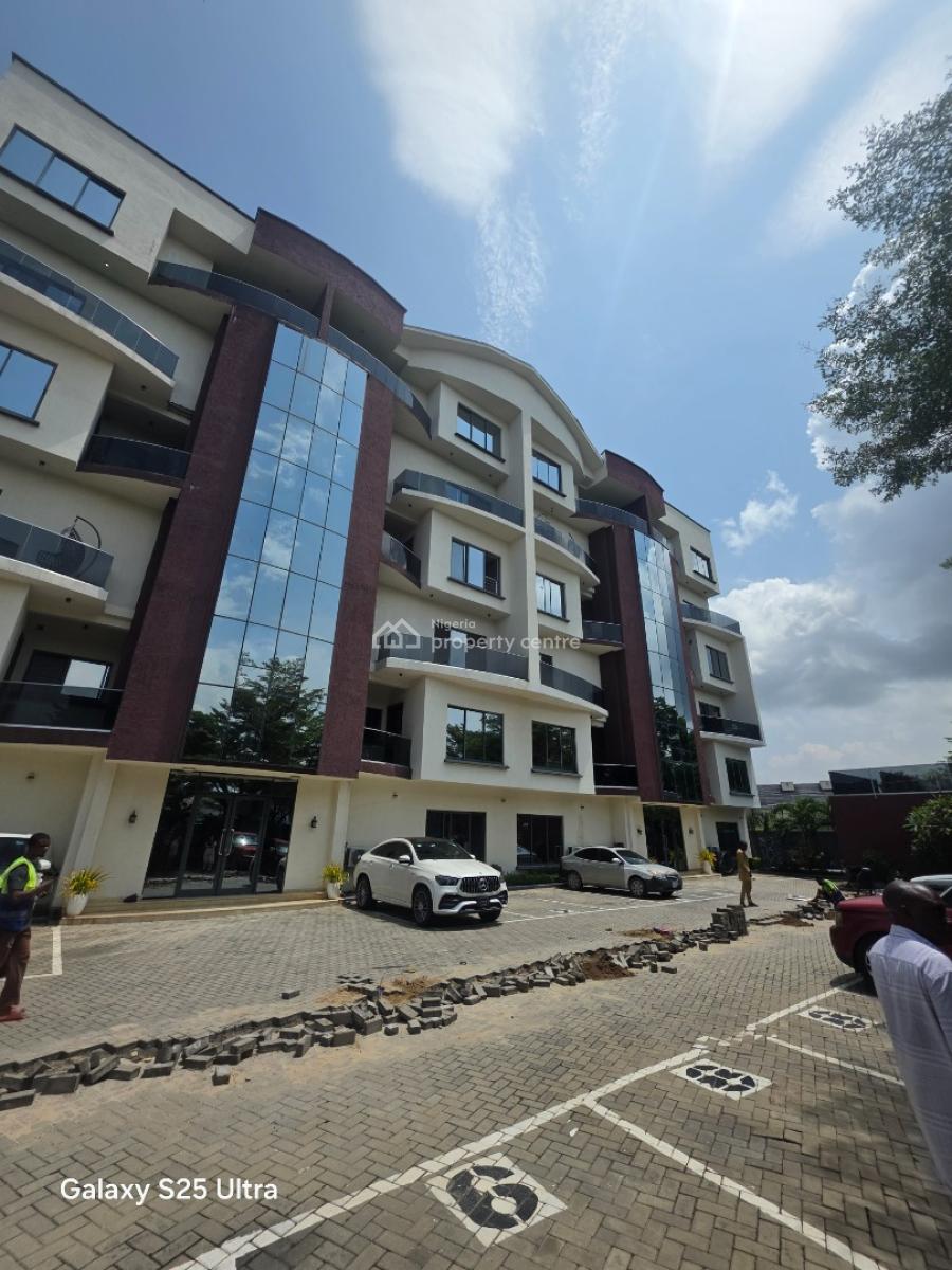 4 Bedroom Spacious Apartment with Ample Parking, Banana Island, Ikoyi, Lagos, Flat / Apartment for Rent
