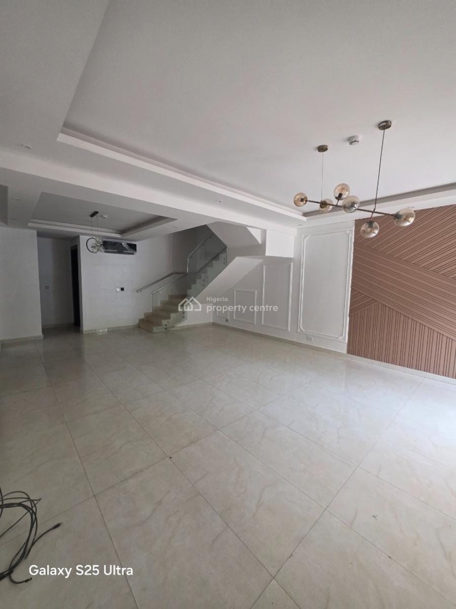 4 Bedroom Apartment with Ample Car Park, Banana Island, Ikoyi, Lagos, Flat / Apartment for Rent